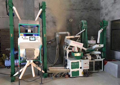 成套礱碾組合米機(jī) 成套礱碾組合米機(jī)